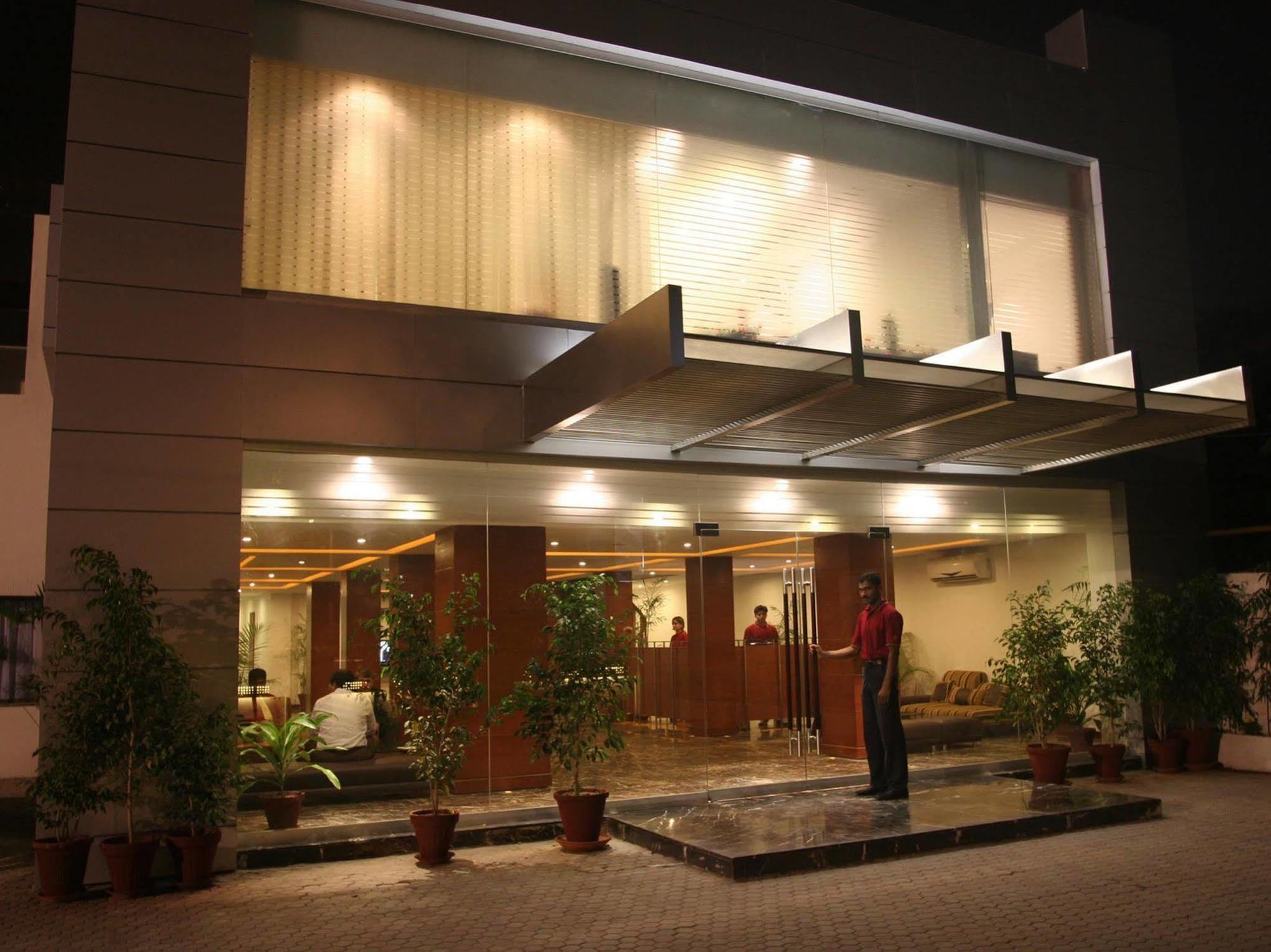 Hotel One The Mall, Lahore Exterior photo